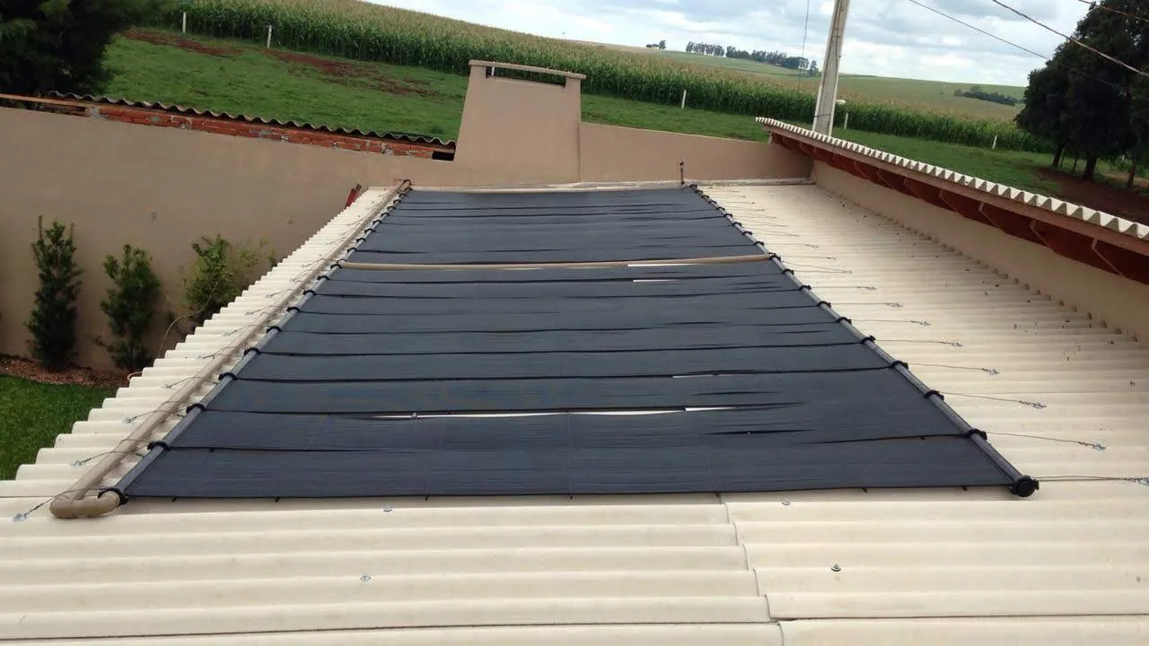 Equipos solares para calentamiento de piscinas comerciales