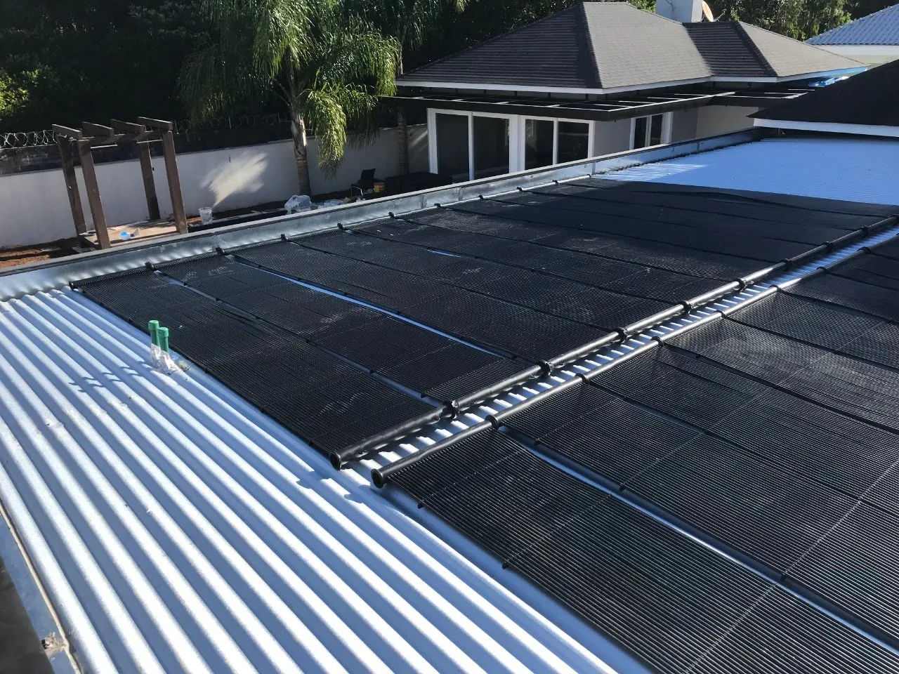 Instalación de calentadores solares para albercas